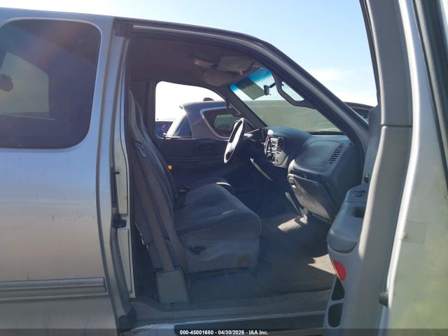 2000 Ford F-150 Lariat/work Series/xl/xlt მანქანა იყიდება აუქციონზე, vin: 1FTRX17L9YKA93464, აუქციონის ნომერი: 45001680