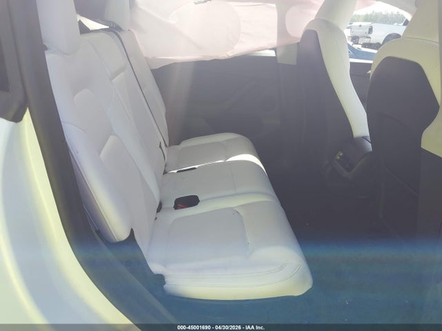 Продаж на аукціоні авто 2024 Tesla Model Y Long Range Dual Motor All-wheel Drive, vin: 7SAYGAEE8RF089942, номер лоту: 45001690