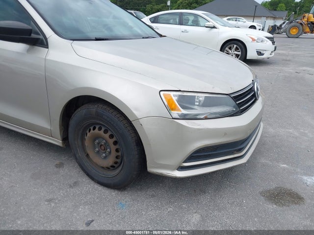 45001781 :رقم المزاد ، 3VW1K7AJ0FM306603 vin ، 2015 Volkswagen Jetta 2.0l S مزاد بيع