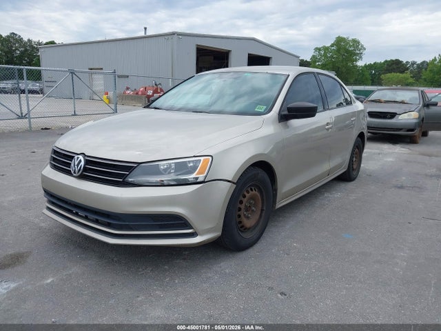 45001781 :رقم المزاد ، 3VW1K7AJ0FM306603 vin ، 2015 Volkswagen Jetta 2.0l S مزاد بيع