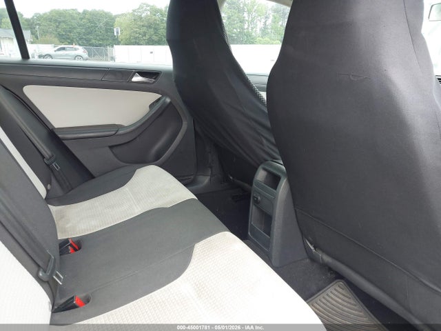 45001781 :رقم المزاد ، 3VW1K7AJ0FM306603 vin ، 2015 Volkswagen Jetta 2.0l S مزاد بيع