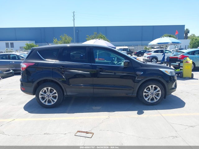 Ford ESCAPE SE 2017 1FMCU0GD1HUC51524 Image 13
