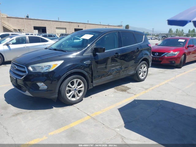 Ford ESCAPE SE 2017 1FMCU0GD1HUC51524 Image 2