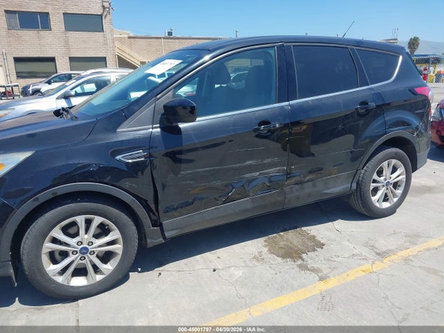 Ford ESCAPE SE 2017 1FMCU0GD1HUC51524 Image 6
