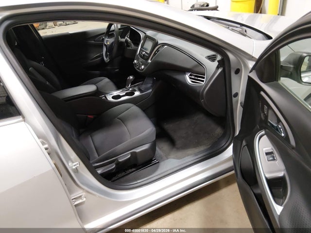 1G1ZC5ST8JF201235 Chevrolet Malibu 1fl