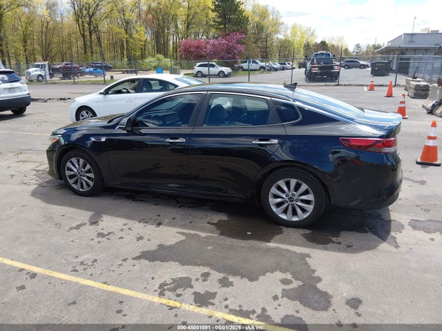 Продаж на аукціоні авто 2018 Kia Optima S, vin: 5XXGT4L36JG187926, номер лоту: 45001891