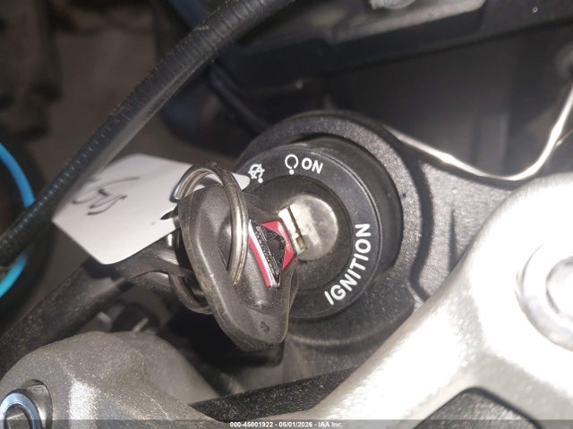 Продаж на аукціоні авто 2022 Triumph Motorcycle Street Triple Rs, vin: SMTA554S6NTBA7560, номер лоту: 45001922