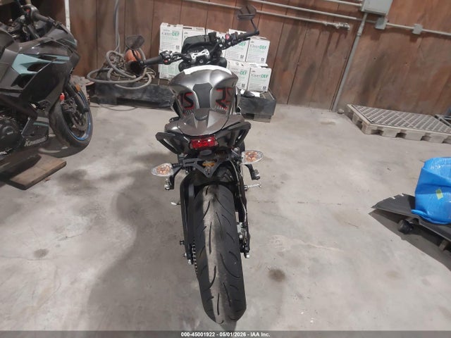 Продаж на аукціоні авто 2022 Triumph Motorcycle Street Triple Rs, vin: SMTA554S6NTBA7560, номер лоту: 45001922
