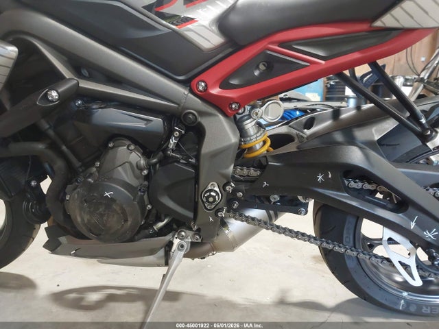 Продаж на аукціоні авто 2022 Triumph Motorcycle Street Triple Rs, vin: SMTA554S6NTBA7560, номер лоту: 45001922