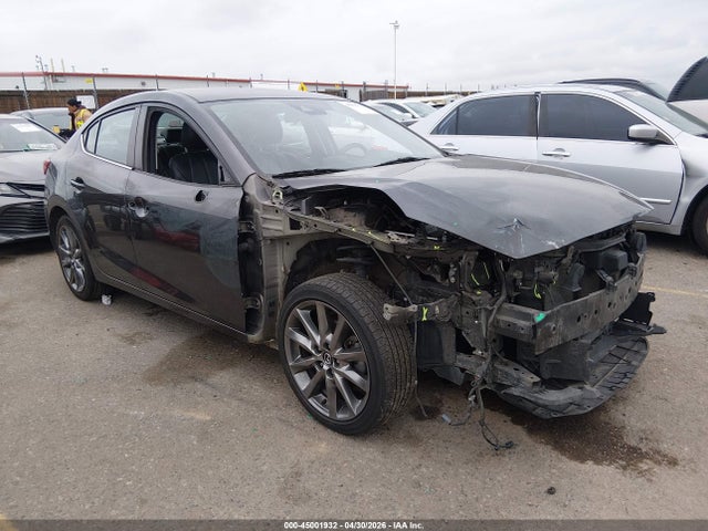 2018 Mazda Mazda3 Touring მანქანა იყიდება აუქციონზე, vin: 3MZBN1V36JM252432, აუქციონის ნომერი: 45001932