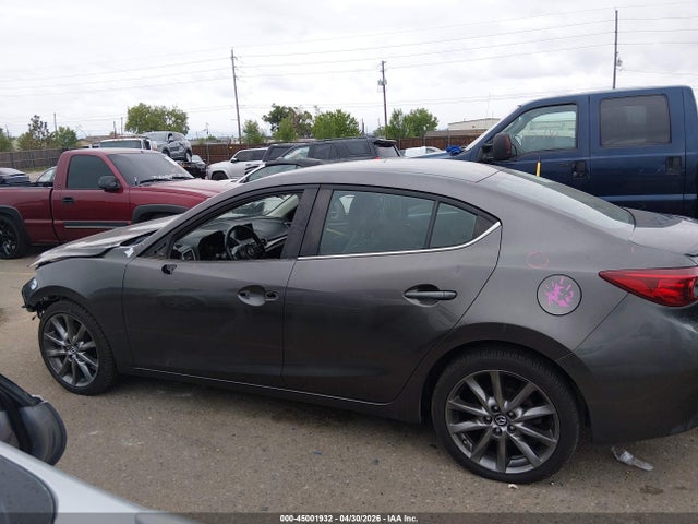 2018 Mazda Mazda3 Touring მანქანა იყიდება აუქციონზე, vin: 3MZBN1V36JM252432, აუქციონის ნომერი: 45001932