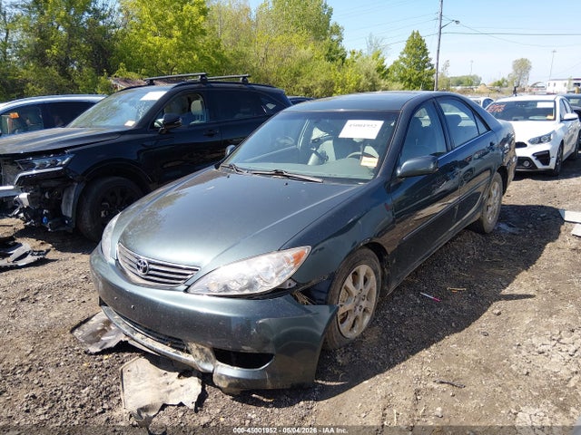 2005 Toyota Camry Xle V6 მანქანა იყიდება აუქციონზე, vin: 4T1BF30K75U088809, აუქციონის ნომერი: 45001952