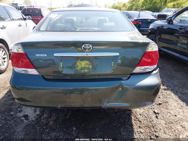 2005 Toyota Camry Xle V6 მანქანა იყიდება აუქციონზე, vin: 4T1BF30K75U088809, აუქციონის ნომერი: 45001952