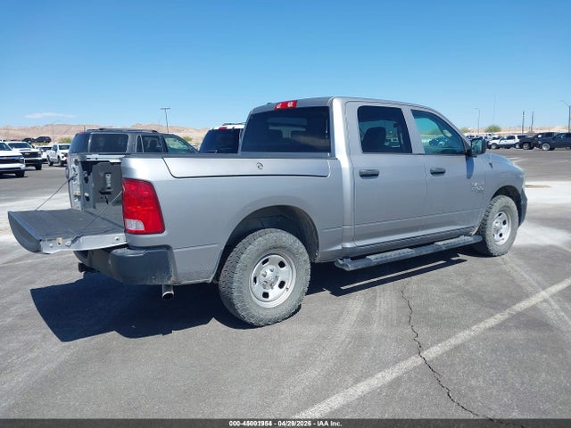 1C6RR7KG9KS645454 RAM 1500 Classic Tradesman 4x4 5&#039;7 Box