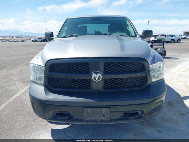 1C6RR7KG9KS645454 RAM 1500 Classic Tradesman 4x4 5&#039;7 Box