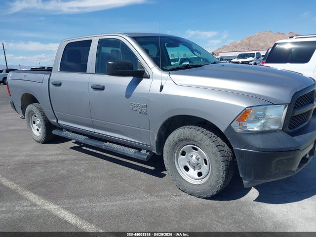 1C6RR7KG9KS645454 RAM 1500 Classic Tradesman 4x4 5&#039;7 Box