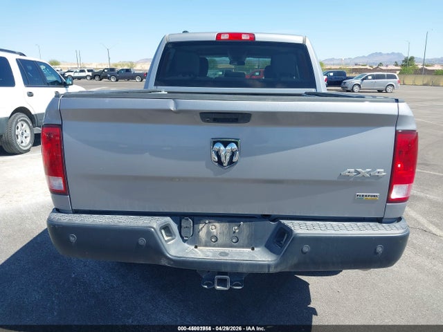 1C6RR7KG9KS645454 RAM 1500 Classic Tradesman 4x4 5&#039;7 Box
