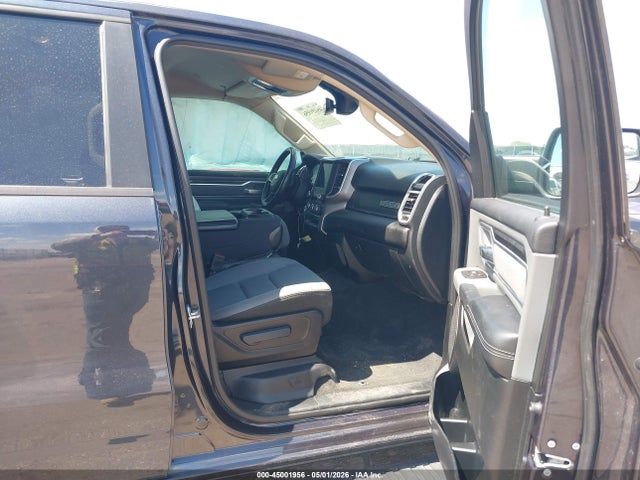 Продажа на аукционе авто 2020 Ram 1500 Big Horn  4x4 6'4 Box, vin: 1C6SRFBT0LN420316, номер лота: 45001956