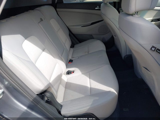 45001960 :رقم المزاد ، KM8J3CA46HU262006 vin ، 2017 Hyundai Tucson Se مزاد بيع