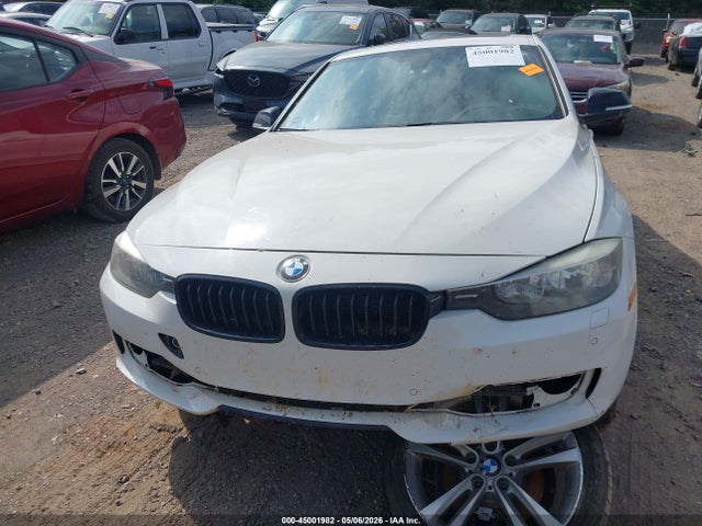2014 Bmw 328i Xdrive მანქანა იყიდება აუქციონზე, vin: WBA3B3C52EJ980863, აუქციონის ნომერი: 45001982