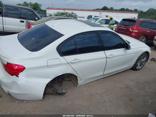 2014 Bmw 328i Xdrive მანქანა იყიდება აუქციონზე, vin: WBA3B3C52EJ980863, აუქციონის ნომერი: 45001982