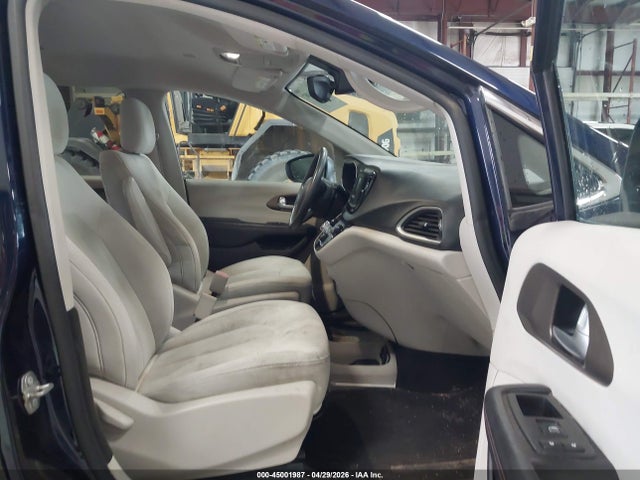 Продаж на аукціоні авто 2017 Chrysler Pacifica Touring, vin: 2C4RC1DG1HR587421, номер лоту: 45001987