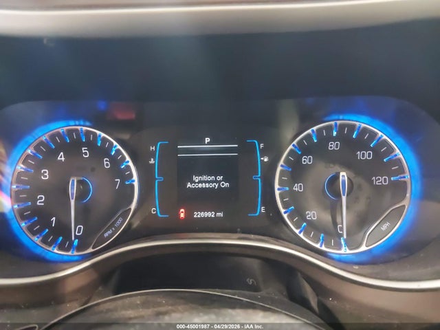 Продаж на аукціоні авто 2017 Chrysler Pacifica Touring, vin: 2C4RC1DG1HR587421, номер лоту: 45001987