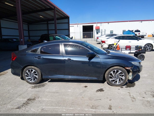 Продажа на аукционе авто 2018 Honda Civic Ex, vin: 2HGFC2F76JH565501, номер лота: 45002023