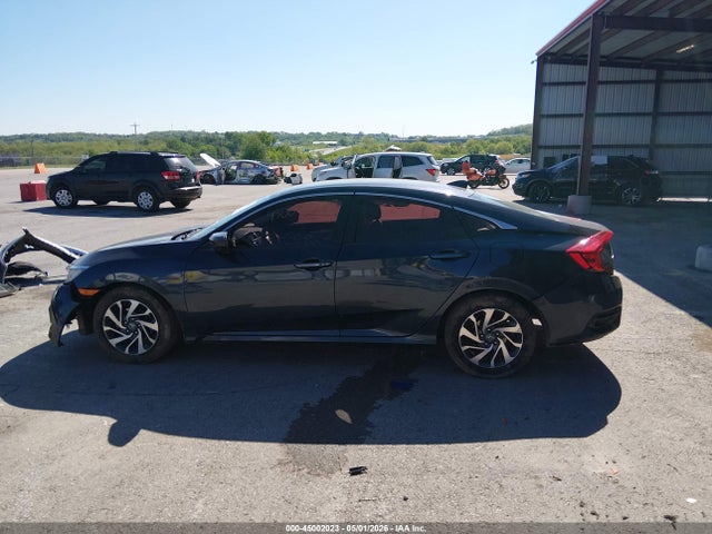 Продажа на аукционе авто 2018 Honda Civic Ex, vin: 2HGFC2F76JH565501, номер лота: 45002023