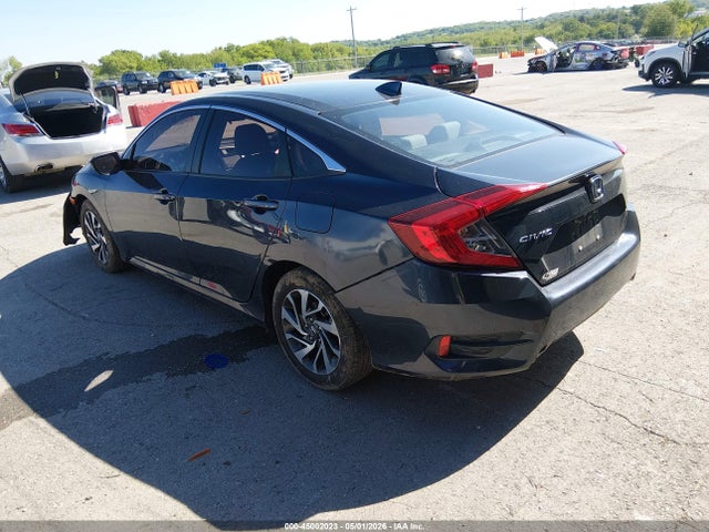 Продажа на аукционе авто 2018 Honda Civic Ex, vin: 2HGFC2F76JH565501, номер лота: 45002023