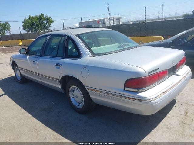 45002053 :رقم المزاد ، 2FALP74W0VX163276 vin ، 1997 Ford Crown Victoria Lx مزاد بيع