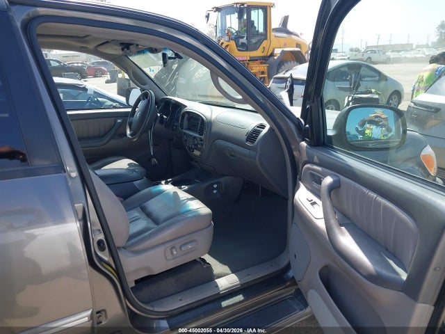 45002055 :رقم المزاد ، 5TDZT38A75S262180 vin ، 2005 Toyota Sequoia Limited V8 مزاد بيع