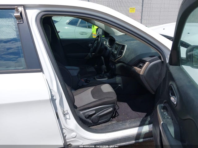 Продажа на аукционе авто 2017 Jeep Cherokee Sport, vin: 1C4PJMAB0HD220858, номер лота: 45002056