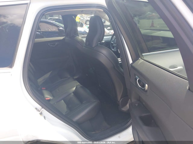 Aukcja sprzedaży 2019 Volvo Xc60 T5 Momentum, vin: LYV102RKXKB233040, numer aukcji: 45002060