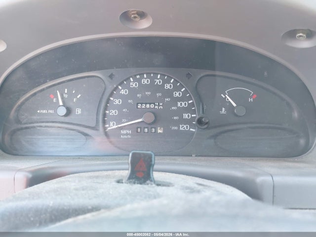 45002082 :رقم المزاد ، 3FAFP13P42R162310 vin ، 2002 Ford Escort Fleet مزاد بيع