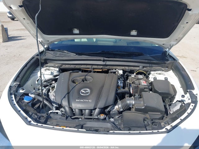 45002128 :رقم المزاد ، 3MVDMADM9MM217122 vin ، 2021 Mazda Cx-30 Premium مزاد بيع