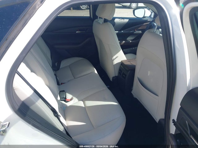 45002128 :رقم المزاد ، 3MVDMADM9MM217122 vin ، 2021 Mazda Cx-30 Premium مزاد بيع