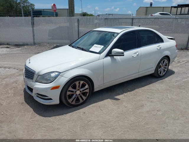 45002219 :رقم المزاد ، WDDGF4HB2DA802596 vin ، 2013 Mercedes-benz C 250 Luxury مزاد بيع