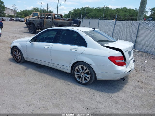 45002219 :رقم المزاد ، WDDGF4HB2DA802596 vin ، 2013 Mercedes-benz C 250 Luxury مزاد بيع