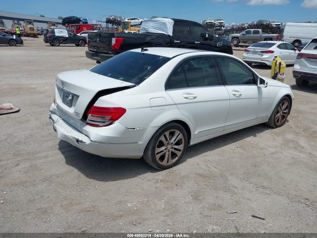 45002219 :رقم المزاد ، WDDGF4HB2DA802596 vin ، 2013 Mercedes-benz C 250 Luxury مزاد بيع