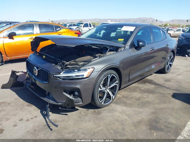 2024 Volvo S60 B5 Plus Dark Theme მანქანა იყიდება აუქციონზე, vin: 7JRL12TL2RG316887, აუქციონის ნომერი: 45002239