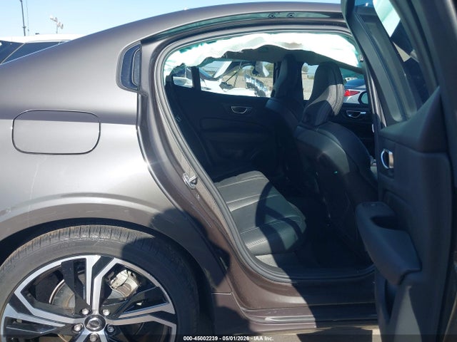 2024 Volvo S60 B5 Plus Dark Theme მანქანა იყიდება აუქციონზე, vin: 7JRL12TL2RG316887, აუქციონის ნომერი: 45002239