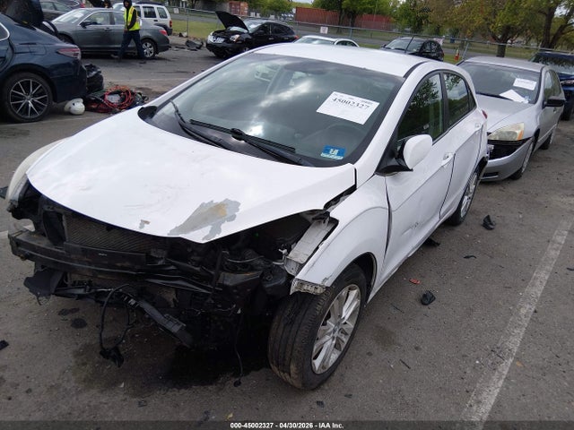 2014 Hyundai Elantra Gt მანქანა იყიდება აუქციონზე, vin: KMHD35LH2EU184358, აუქციონის ნომერი: 45002327