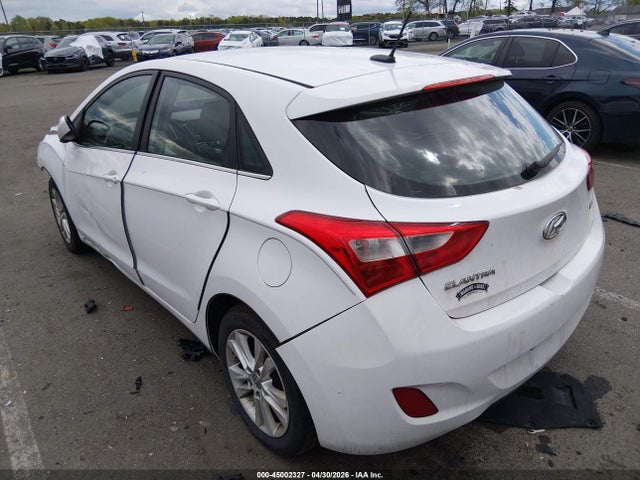 2014 Hyundai Elantra Gt მანქანა იყიდება აუქციონზე, vin: KMHD35LH2EU184358, აუქციონის ნომერი: 45002327