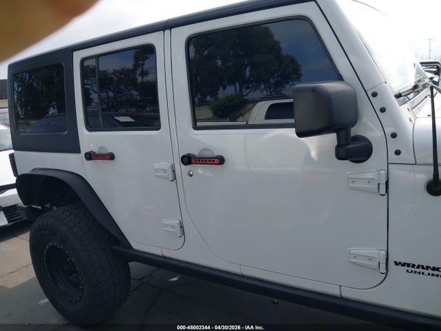 1C4BJWFG2HL675971 Jeep Wrangler Unlimited Rubicon 4x4