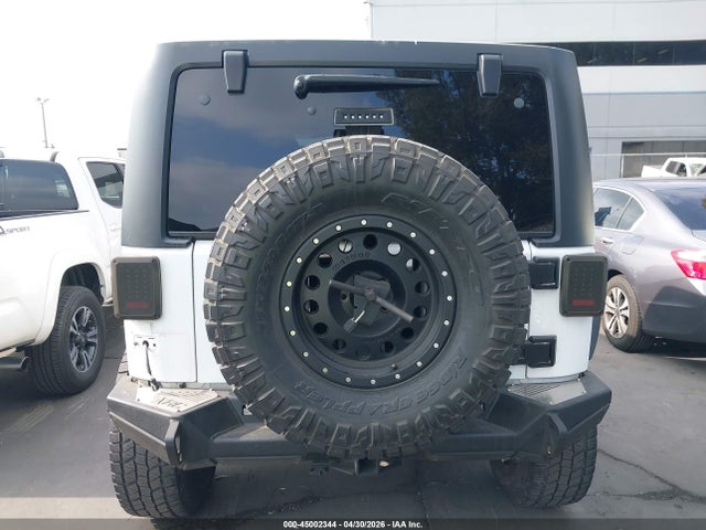 1C4BJWFG2HL675971 Jeep Wrangler Unlimited Rubicon 4x4
