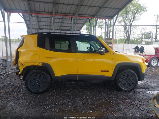 45002365 :رقم المزاد ، ZACCJBCB3JPG92981 vin ، 2018 Jeep Renegade Trailhawk 4x4 مزاد بيع