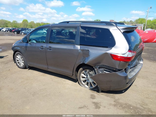 Продаж на аукціоні авто 2017 Toyota Sienna Le 7 Passenger, vin: 5TDJZ3DC1HS181666, номер лоту: 45002377