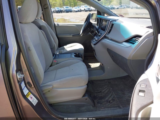 Продаж на аукціоні авто 2017 Toyota Sienna Le 7 Passenger, vin: 5TDJZ3DC1HS181666, номер лоту: 45002377