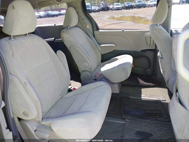 Продаж на аукціоні авто 2017 Toyota Sienna Le 7 Passenger, vin: 5TDJZ3DC1HS181666, номер лоту: 45002377